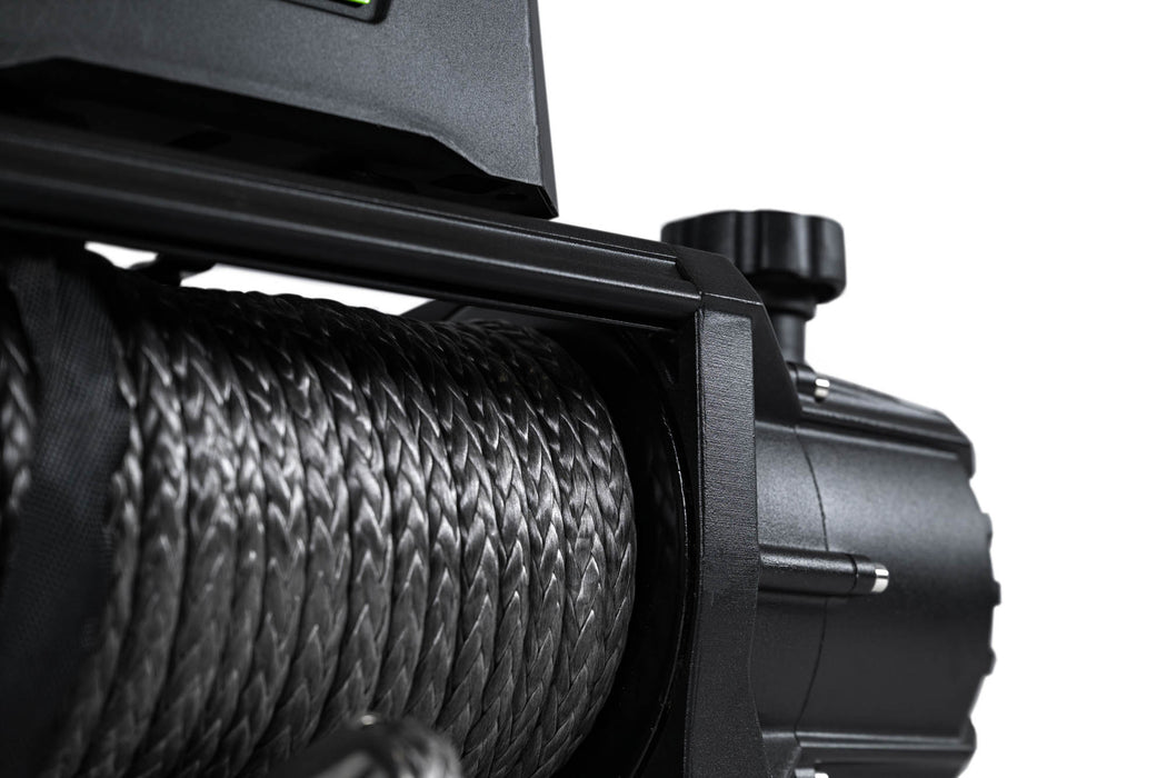 DV8 Xtract 12k Synthetic Rope Winch, detailed shot of the synthetic rope.
