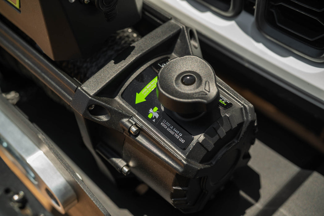 DV8 Xtract 12k Synthetic Rope Winch controls.