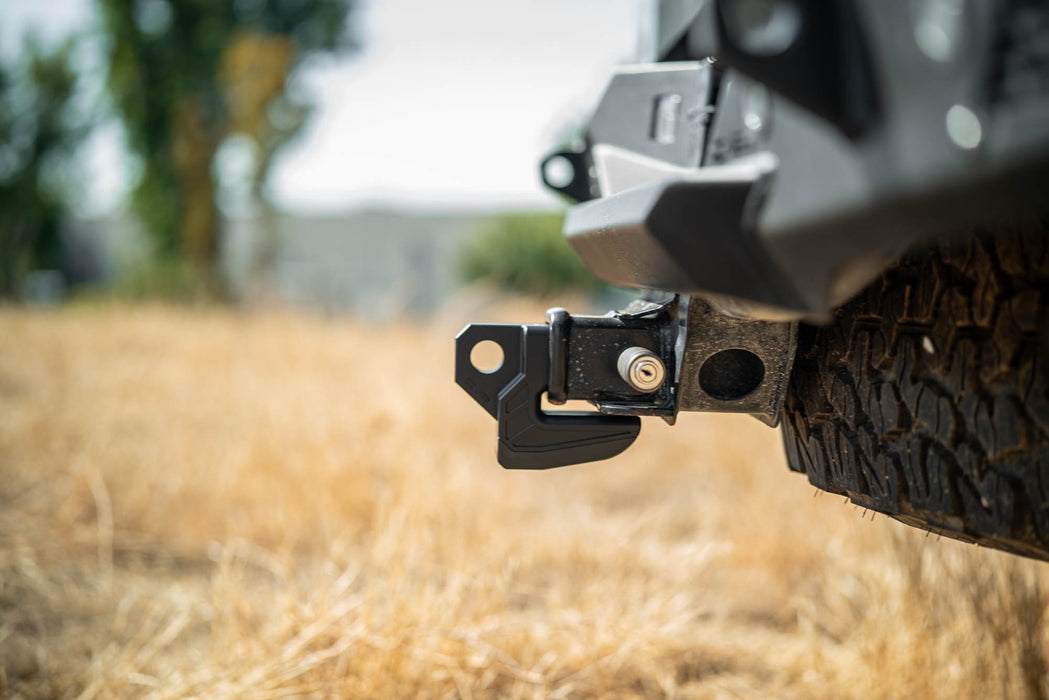 DV8 Xtract 2" Hitch Skid Plate