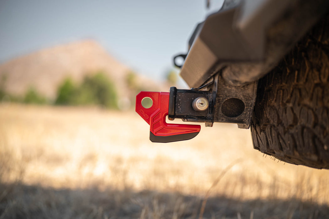 DV8 Xtract 2" Hitch Skid Plate