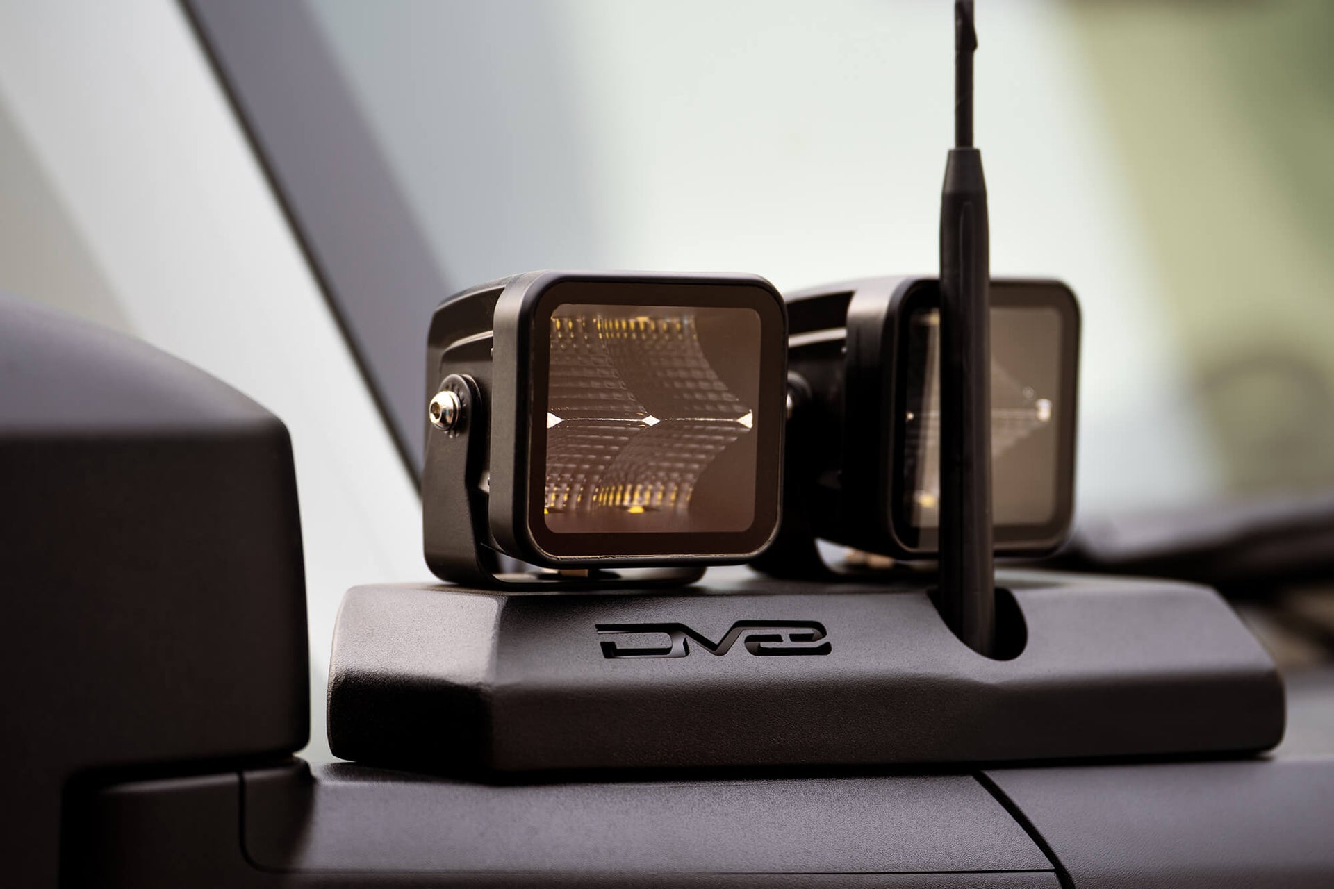 Bronco A-Pillar Round Light Mount