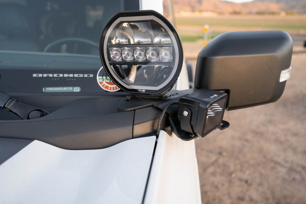 Bronco A-Pilar dual light mount with halo light and pod light.